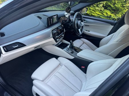 2017 BMW 5-Series - photo 5