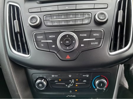 2017 Ford Focus - photo 24