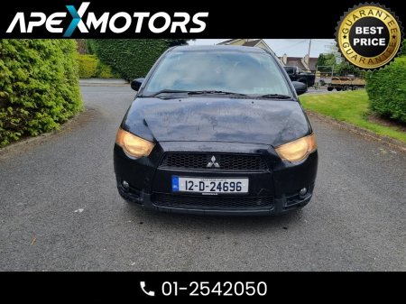 2012 Mitsubishi Colt - photo 2