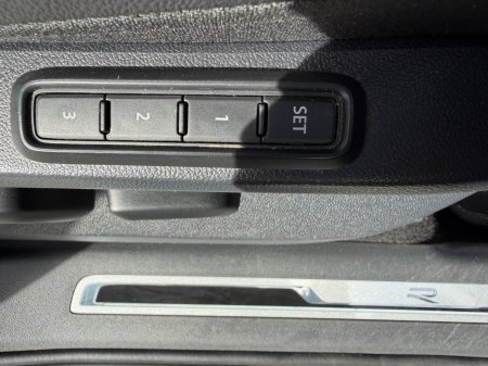 2022 Volkswagen Tiguan - photo 36
