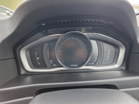 2016 Volvo V70 - photo 18