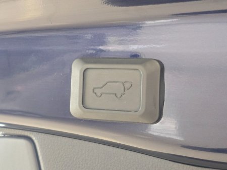 2025 Toyota RAV4 - photo 18