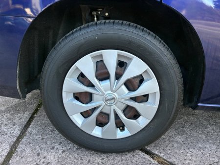 2019 Nissan Serena - photo 2