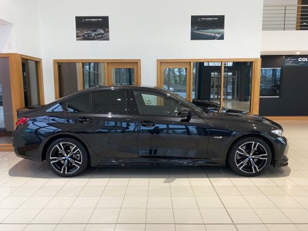 2023 BMW 3-Series - photo 2