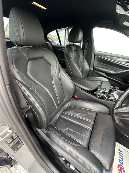 2021 BMW 5-Series - photo 19