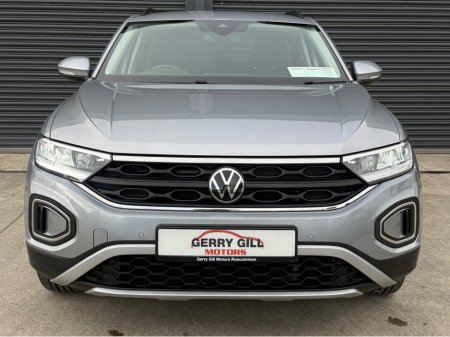 2023 Volkswagen T-Roc - photo 2
