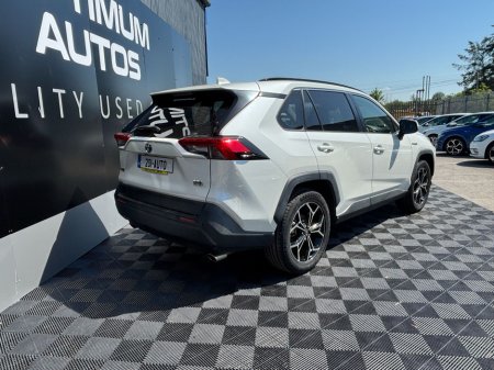 2020 Toyota RAV4 - photo 2