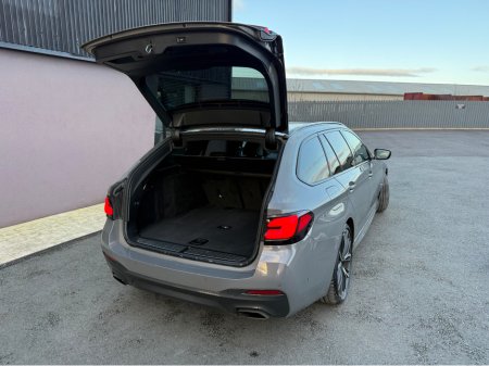 2022 BMW 5-Series - photo 37