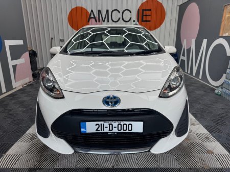 2021 Toyota Aqua - photo 2