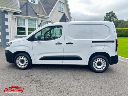 2023 Peugeot Partner - photo 2
