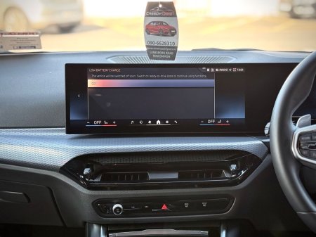2025 BMW 3-Series - photo 11