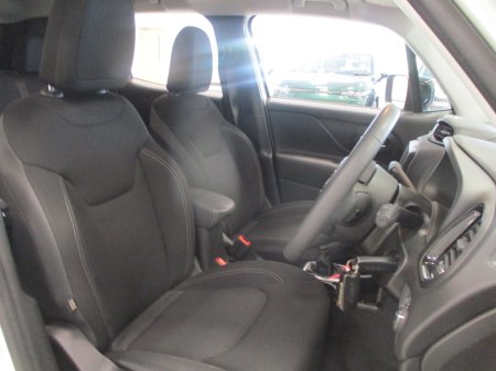 2023 Jeep Renegade - photo 12