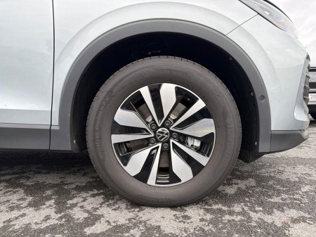 2026 Volkswagen Tiguan - photo 5
