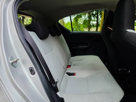 2020 Toyota Aqua - photo 15