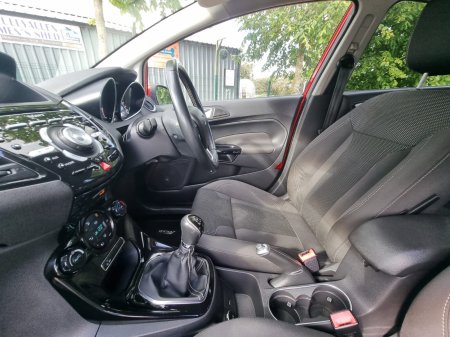 2017 Ford Fiesta - photo 22