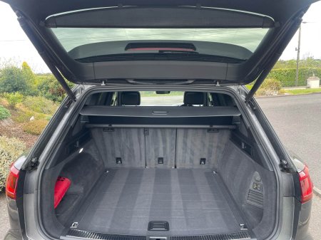 2023 Volkswagen Touareg - photo 28