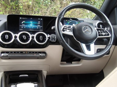 2022 Mercedes-Benz GLA - photo 4
