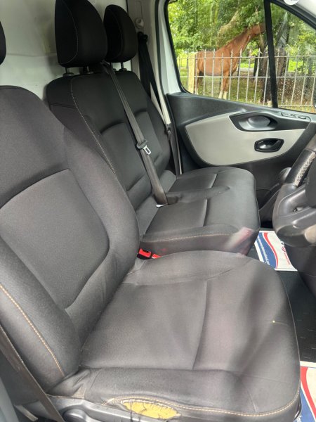 2018 Nissan NV300 - photo 17