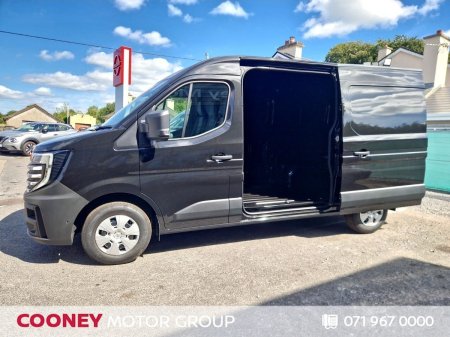 2027 Nissan Interstar - photo 19