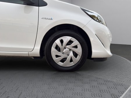 2020 Toyota Aqua - photo 9