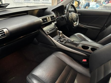 2015 Lexus IS - photo 10