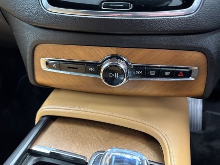 2020 Volvo XC90 - photo 18