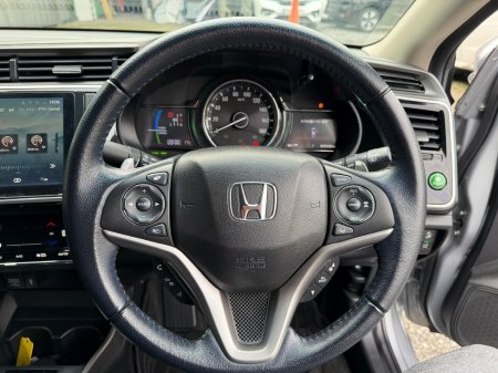 2017 Honda Grace - photo 7