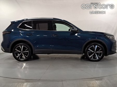 2024 Volkswagen Tiguan - photo 2