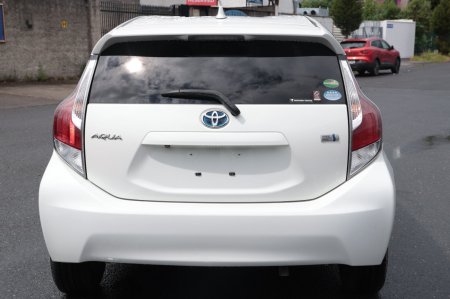 2016 Toyota Aqua - photo 13