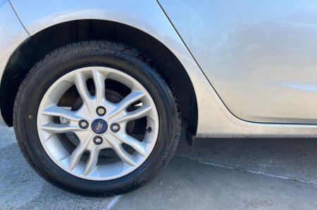 2017 Ford Fiesta - photo 8