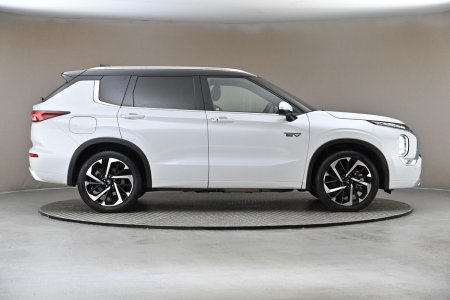 2023 Mitsubishi Outlander - photo 11