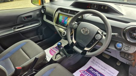 2017 Toyota Aqua - photo 17