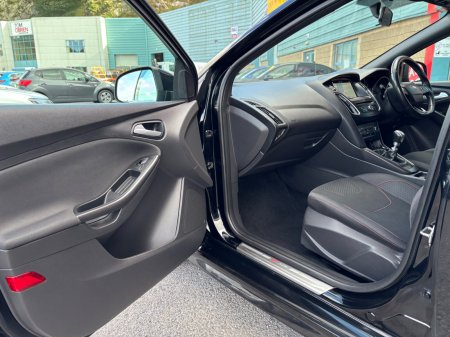 2017 Ford Focus - photo 13