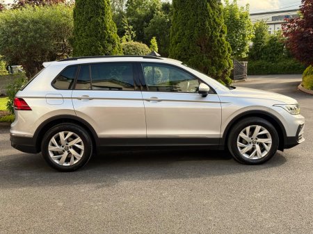 2022 Volkswagen Tiguan - photo 8
