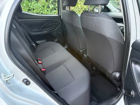 2021 Toyota Yaris - photo 7