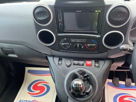 2015 Peugeot Partner - photo 21