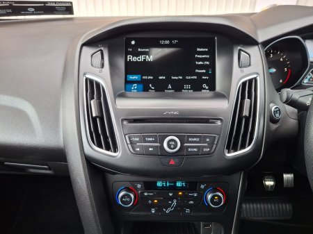 2018 Ford Focus - photo 15