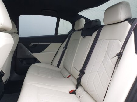 2026 BMW 5-Series - photo 22