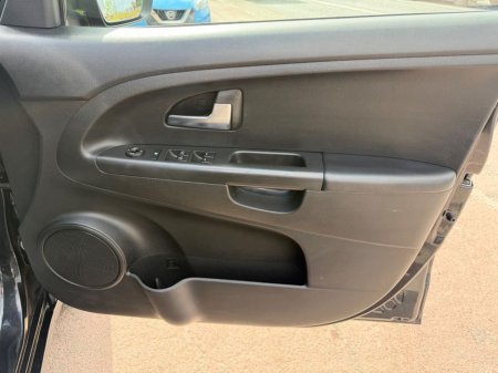 2017 Kia Venga - photo 16