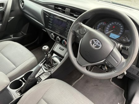 2017 Toyota Corolla - photo 4