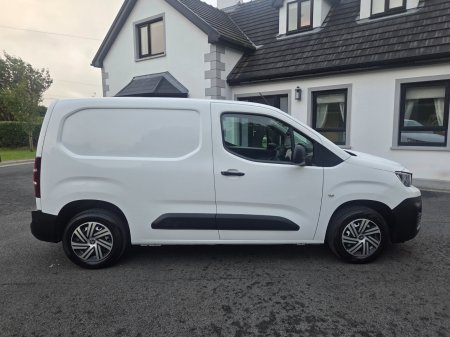 2020 Peugeot Partner - photo 8