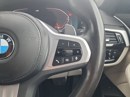 2022 BMW 5-Series - photo 18