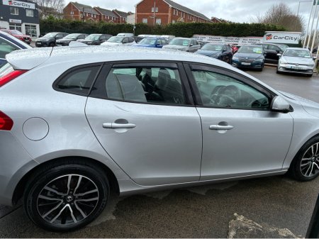 2018 Volvo V40 - photo 7