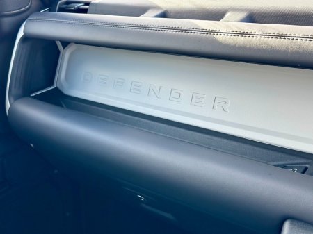 2025 Land Rover Defender - photo 12