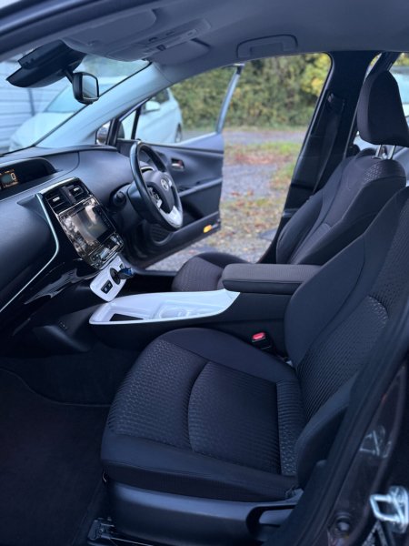 2017 Toyota Prius - photo 33