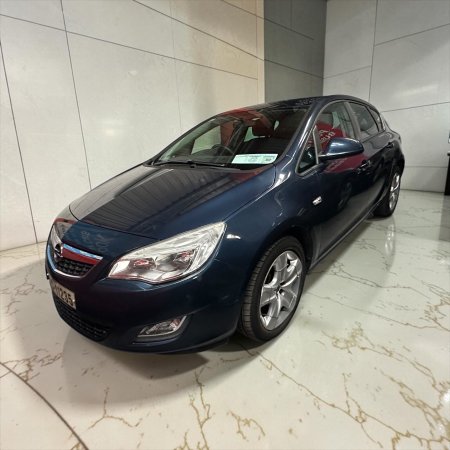 2011 Opel Astra - photo 9