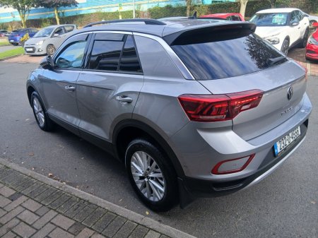 2023 Volkswagen T-Roc - photo 8