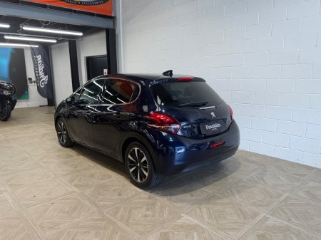 2018 Peugeot 208 - photo 6