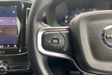 2025 Volvo XC40 - photo 17