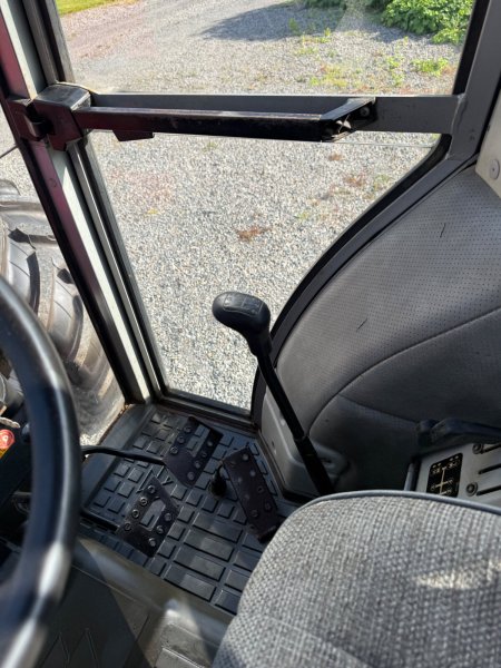 1996 Massey Ferguson 390T - photo 24